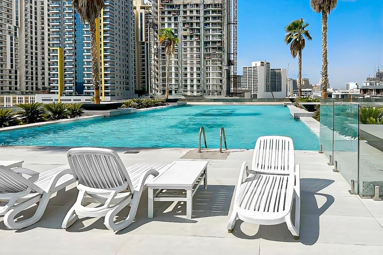 Regina Tower Apartment *